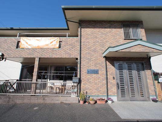 日当たりの良い建物外観
