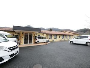 アクセス良好な施設外観