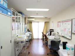 機能訓練室の明るい空間