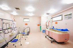 清潔な浴室設備