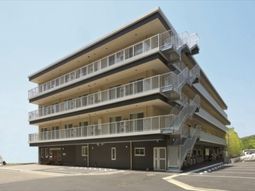 多階層の建物外観