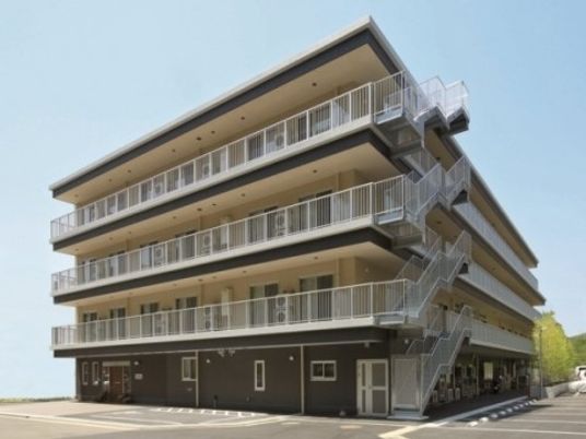 多階層の建物外観