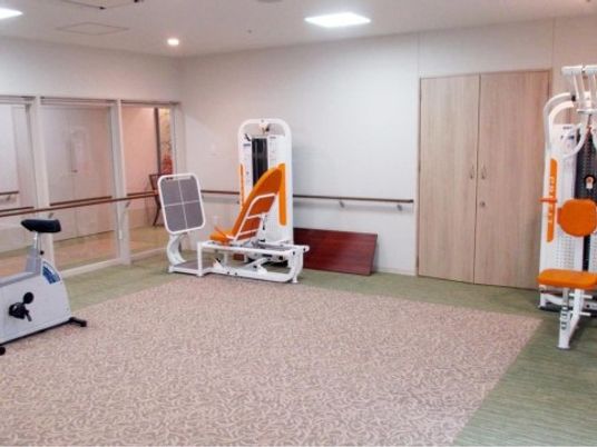 明るい機能訓練室