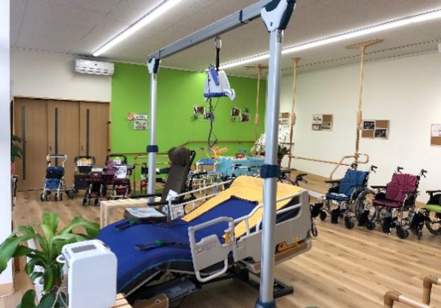機能訓練室 機能訓練室 自然光が差し込む部屋で、体を動かすための設備が充実しています。車椅子も活用できます。