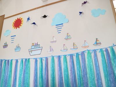 海の壁画と飾り