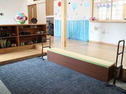 玄関スペースの明るいイメージ