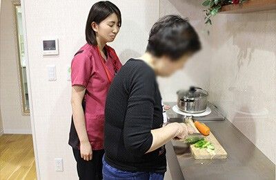 料理指導中のキッチン