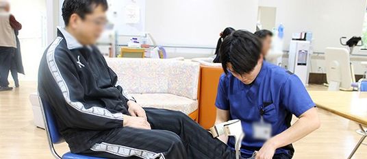機能訓練室の場面