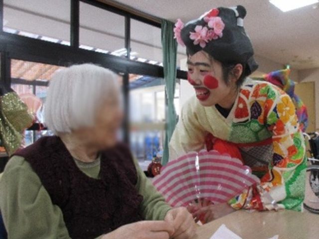 楽しげな交流の場 ラウンジ 利用者同士で楽しい交流のひとときを過ごせる空間です。リラックスした雰囲気も魅力です。