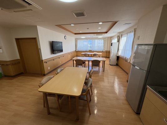 落ち着いた雰囲気の室内