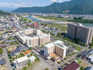 病院周辺の街並み  