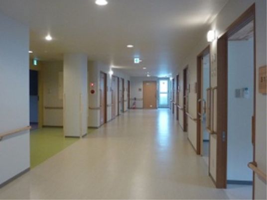 きれいな廊下の風景