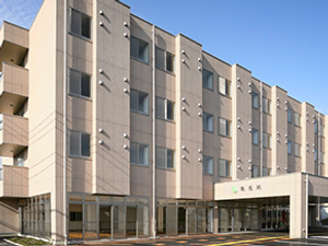 明るい建物外観