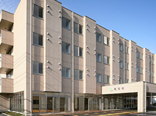明るい建物外観