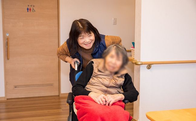 温かい交流の様子 廊下