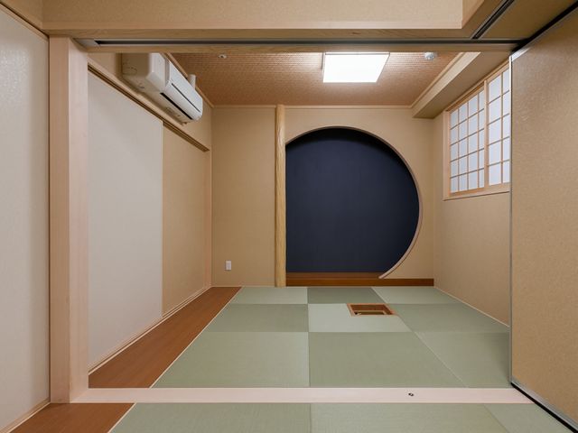 和風の落ち着いた居室 居室 和風の静かな居室は、畳の間取りが特徴的です。リラックスできる空間が広がっています。