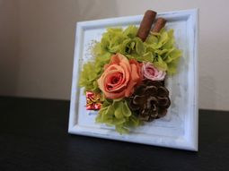 フラワーアレンジメントの装飾