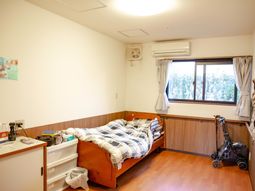 清潔な居室の内観