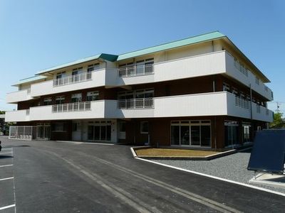 自然光あふれる外観