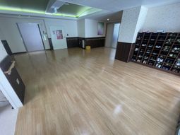 広いフロント前廊下