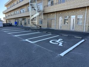 駐車場の建物外観  