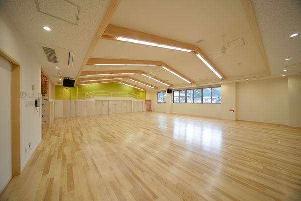 広々とした空間内観