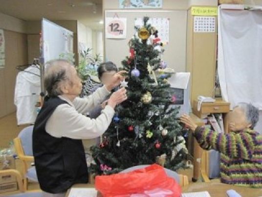 賑やかなラウンジ