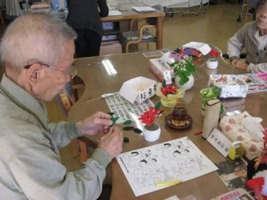 皆で作業を楽しむ室内