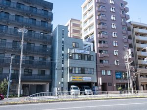 都市型施設の正面外観