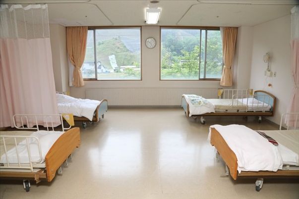 山が見える居室