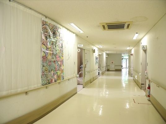 明るい廊下  