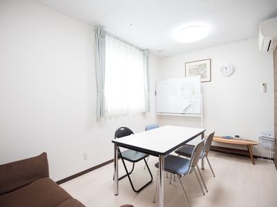 清潔な居室の一角