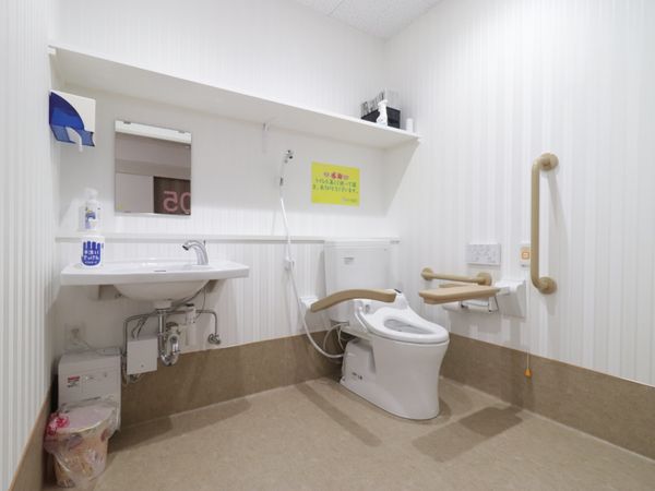 バリアフリーのトイレ空間