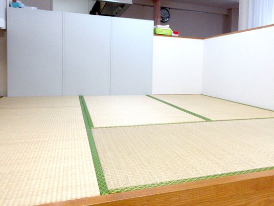 和室の畳の間