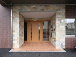 株式会社 石原グループ ショートステイ 母の手八龍の外観