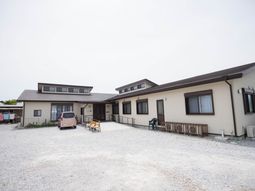 ゆったりとした施設外観