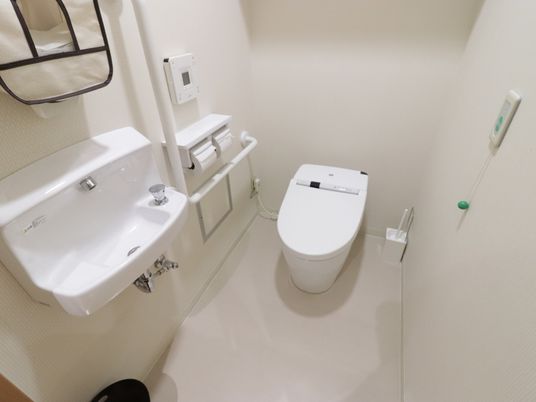 手すり付き洗面所トイレ