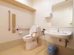 バリアフリーなトイレ設備