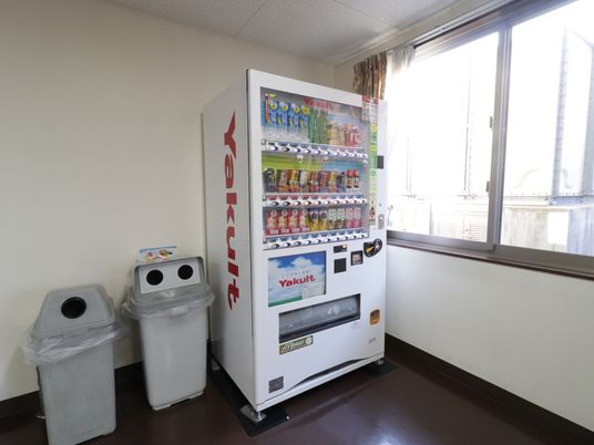 休憩室の自動販売機