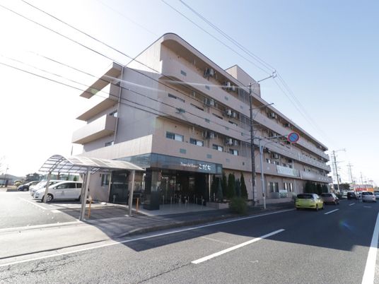 多階層の建物外観