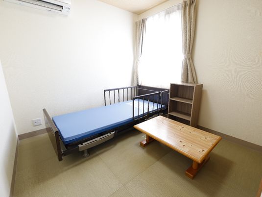 明るい単身者用居室