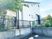 建物外観と看板の入口  