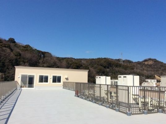 屋上の広いテラス  