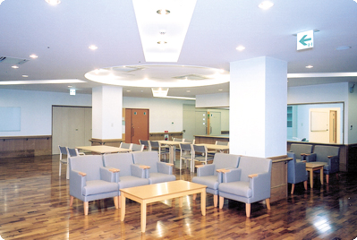 老人保健施設尽誠苑の外観