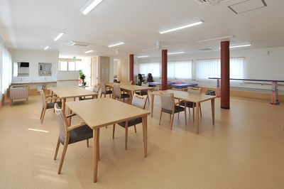 広々とした施設内観