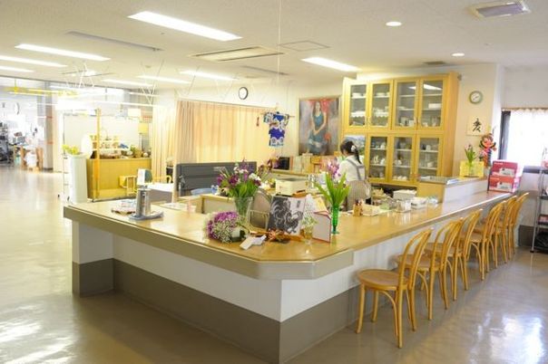 明るいキッチンカウンター