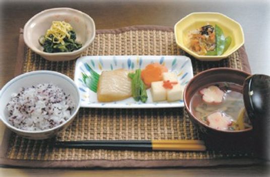 和食の盛り合わせ