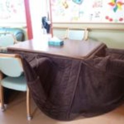 くつろぎの場のテーブル