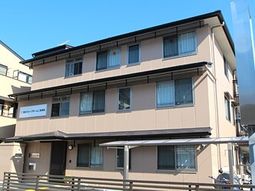 たたずまい穏やかな建物外観