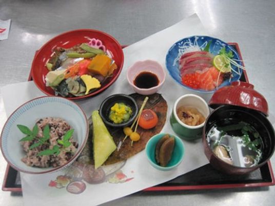 彩り豊かな和食の盛り付け